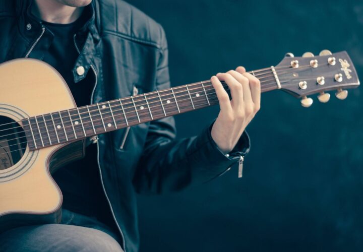 10 consigli essenziali per migliorare la tua tecnica alla chitarra
